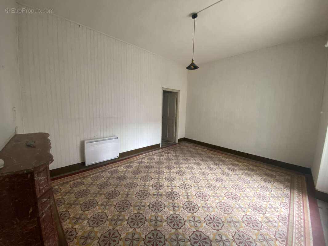 Maison à CAMARET-SUR-AIGUES