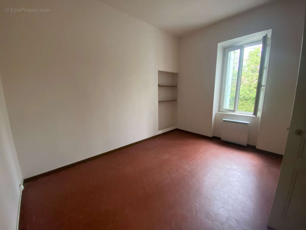 Maison à CAMARET-SUR-AIGUES