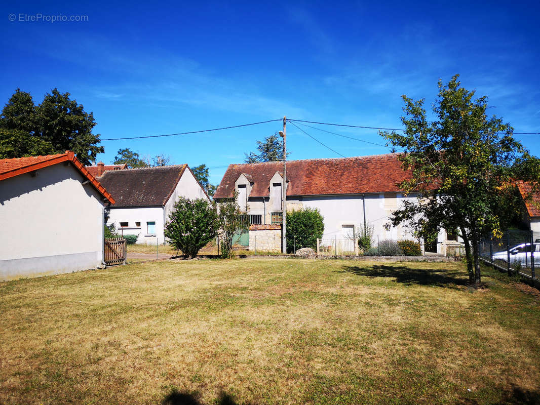 Maison à VARENNES-LES-NARCY