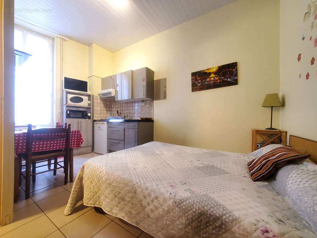 Appartement à NERIS-LES-BAINS