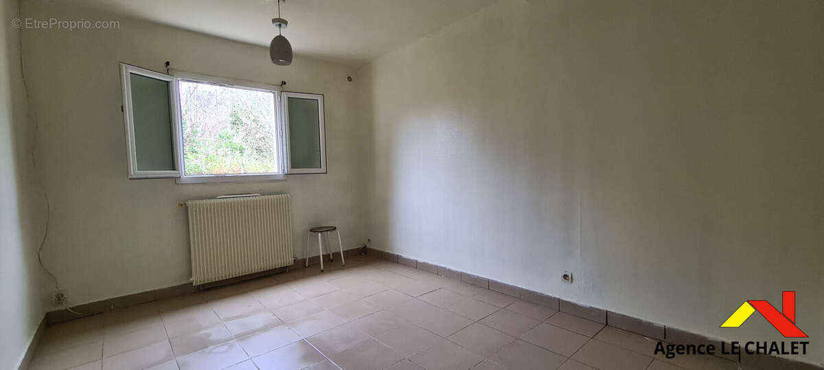 Maison à VILLENEUVE-LE-ROI