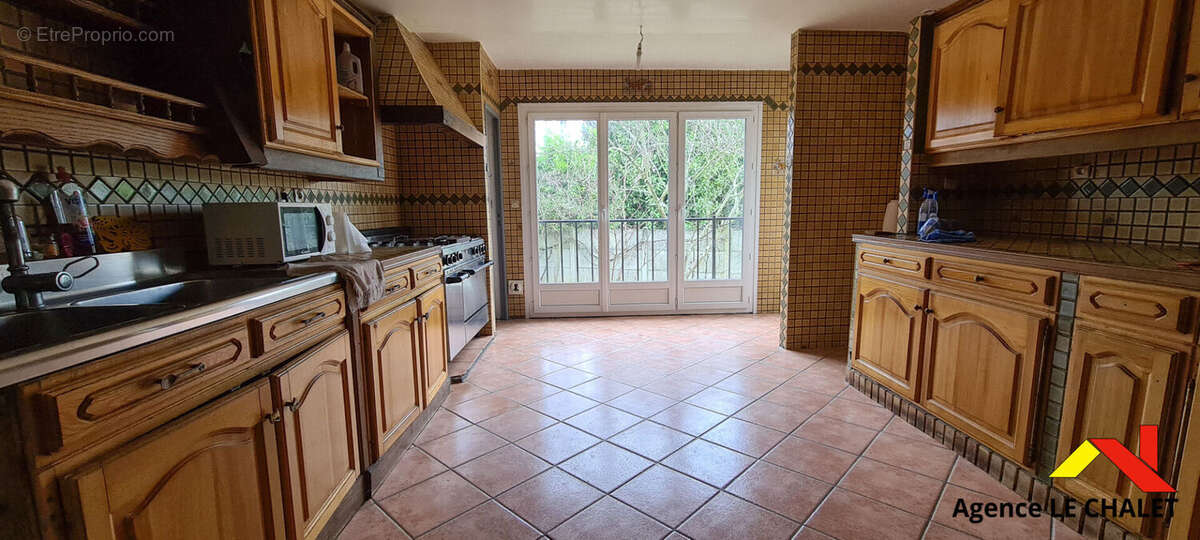 Maison à VILLENEUVE-LE-ROI