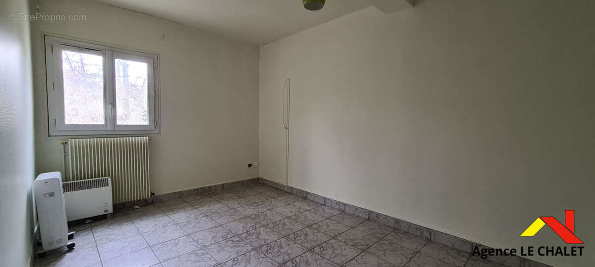 Maison à VILLENEUVE-LE-ROI