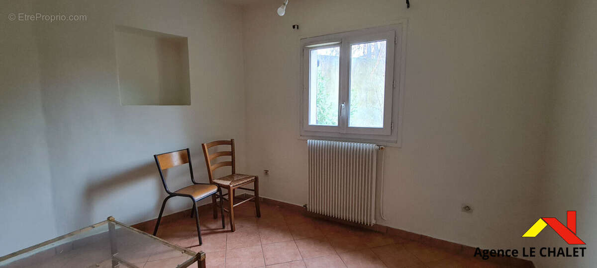 Maison à VILLENEUVE-LE-ROI