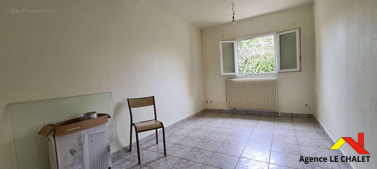 Maison à VILLENEUVE-LE-ROI