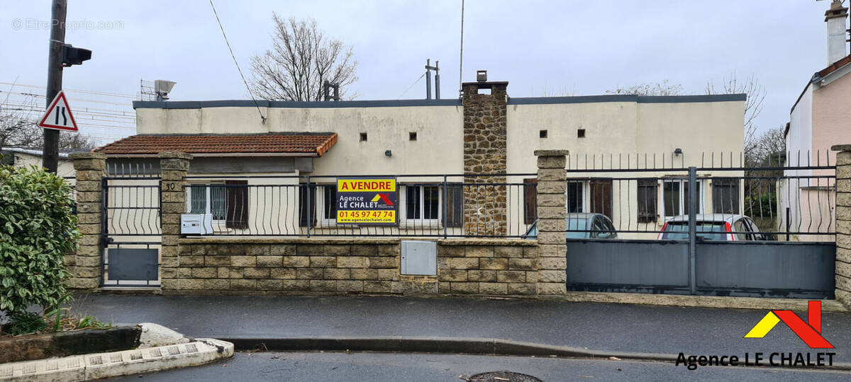 Maison à VILLENEUVE-LE-ROI