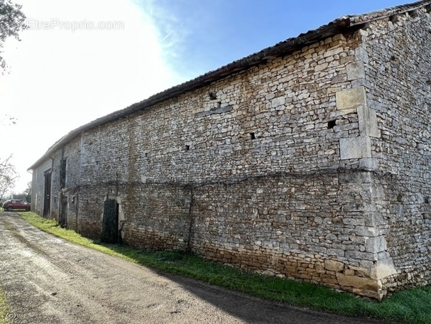 Maison à LIZANT