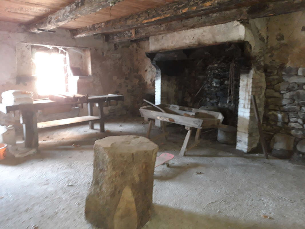 Maison à PRADES-D&#039;AUBRAC