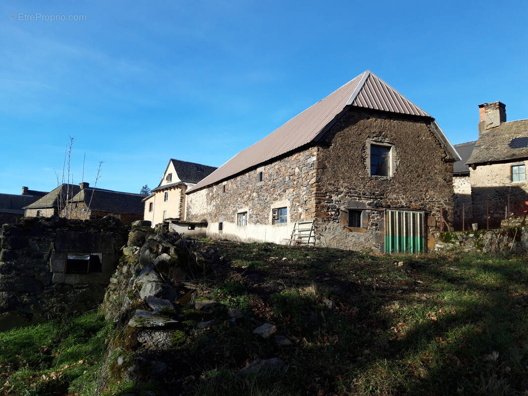 Maison à PRADES-D&#039;AUBRAC