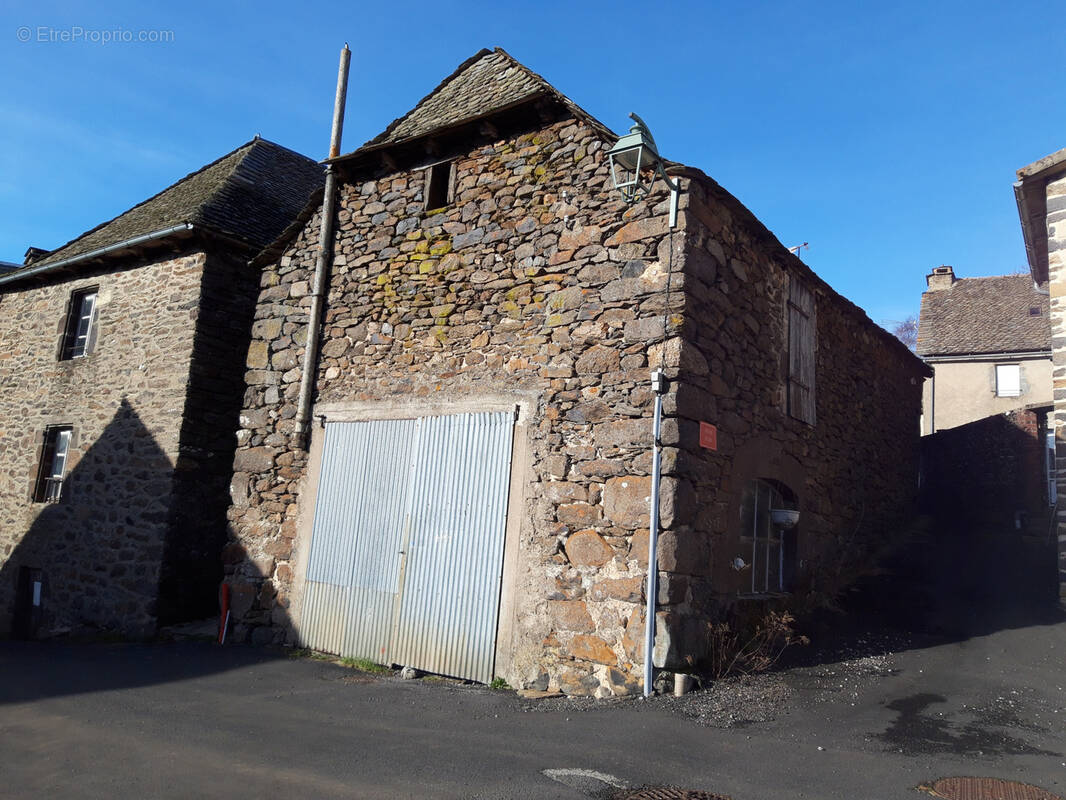 Maison à PRADES-D&#039;AUBRAC