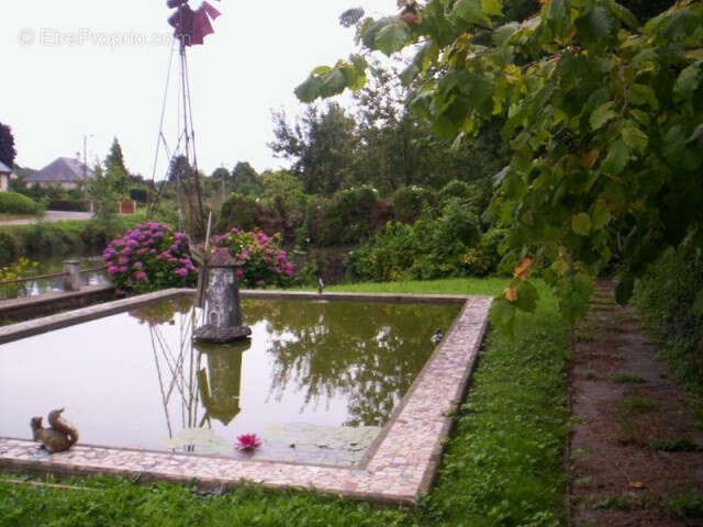 Maison à AMBRIERES-LES-VALLEES