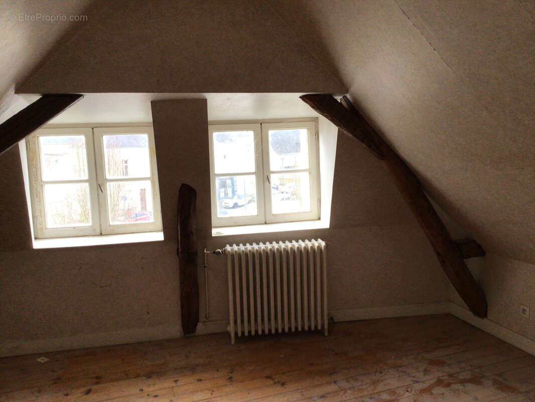 Appartement à VEIGNE