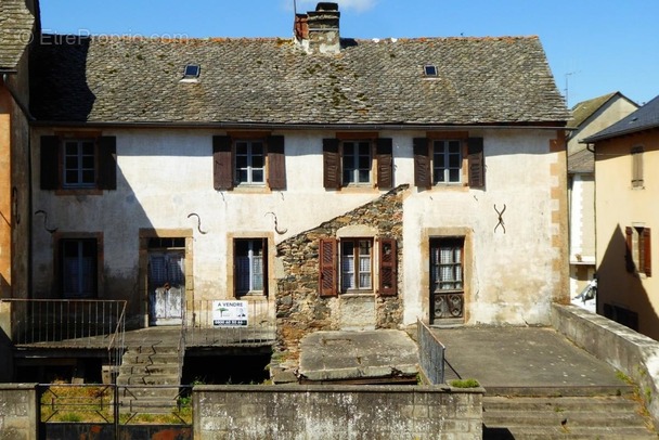 Maison à ARVIEU