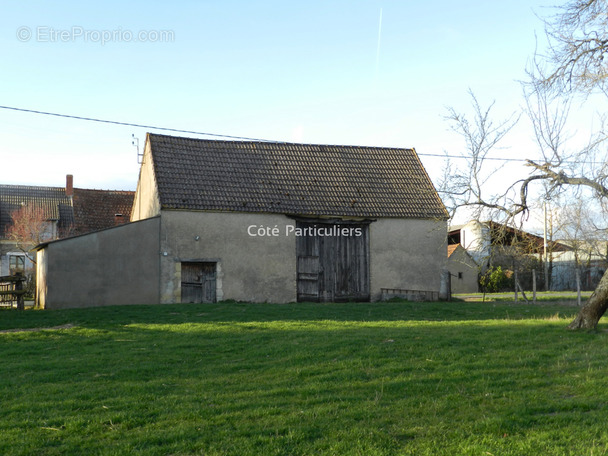 Maison à SAINT-PIERRE-LES-ETIEUX