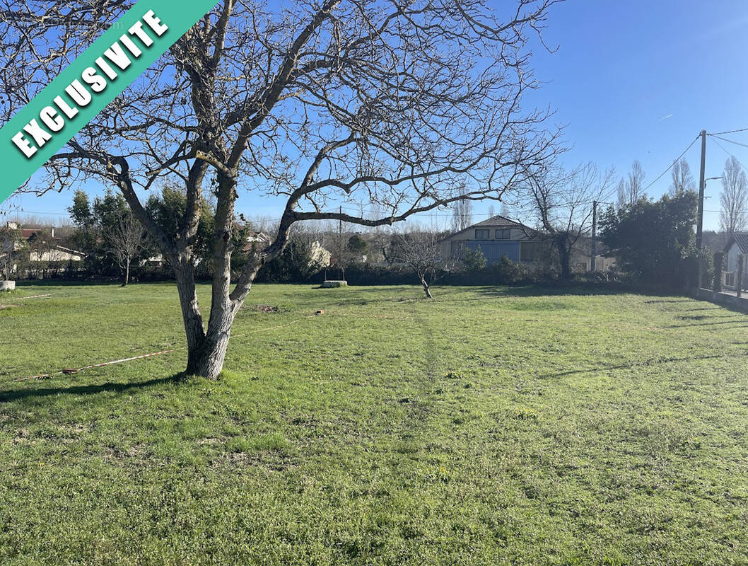 Terrain à FLEURANCE