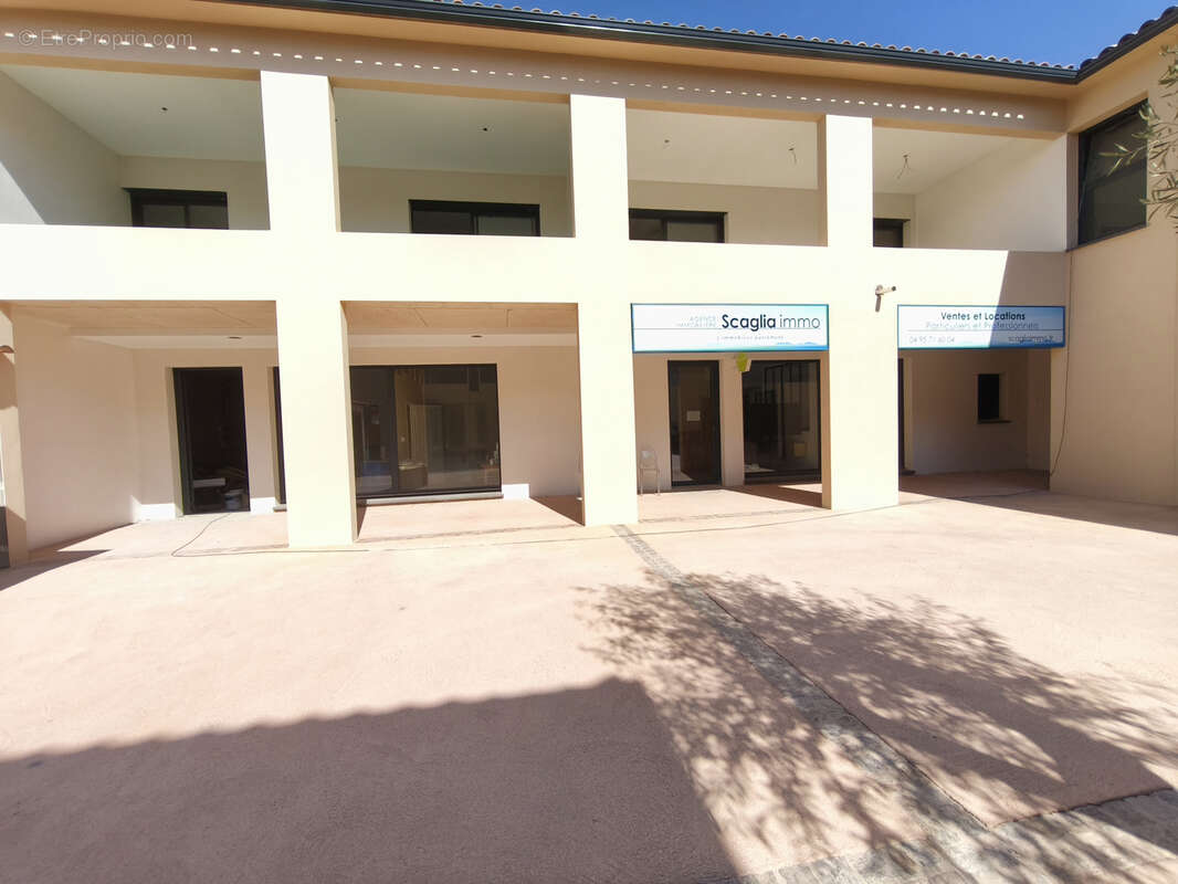 Commerce à PIETROSELLA