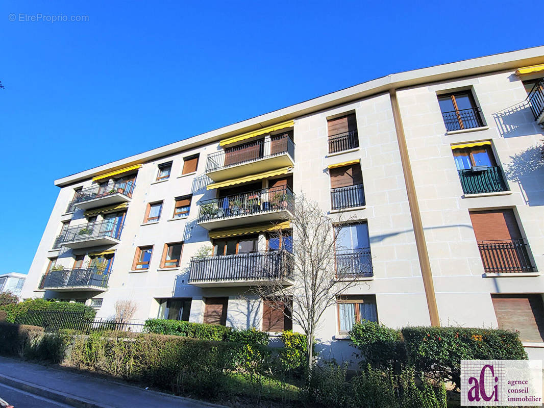 Appartement 6 pièce(s) 140 m²à vendre Bourg-la-reine