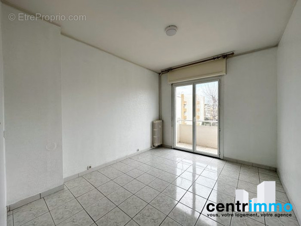 Chambre 2 F4 montpellier nord centrimmo - Appartement à MONTPELLIER