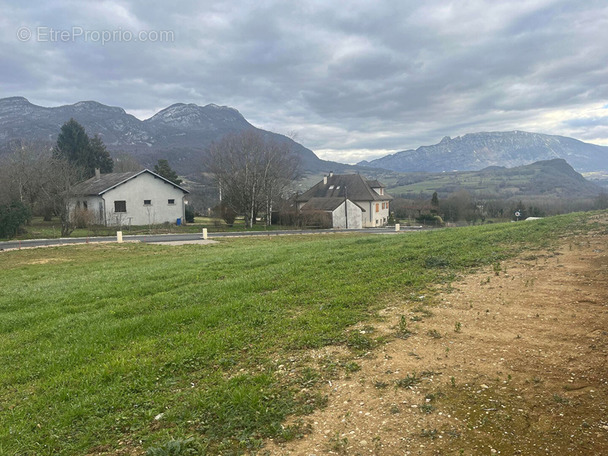 Terrain à YENNE