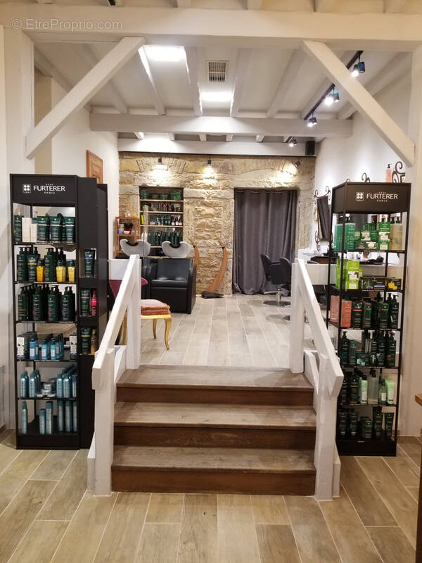 Commerce à ALBIGNY-SUR-SAONE