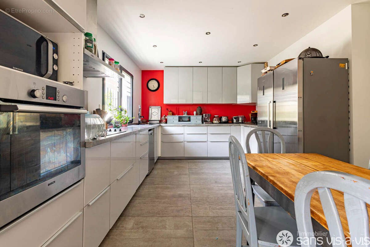 Maison à VERRIERES-LE-BUISSON