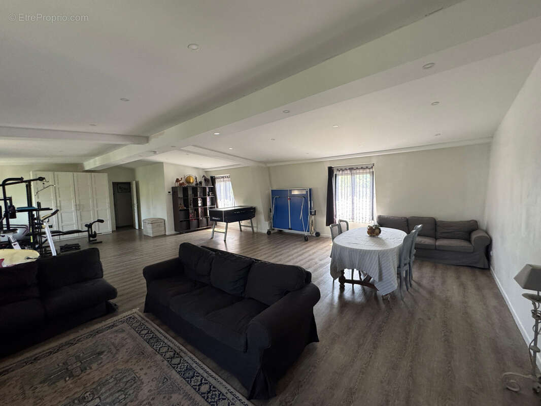 Maison à VERRIERES-LE-BUISSON