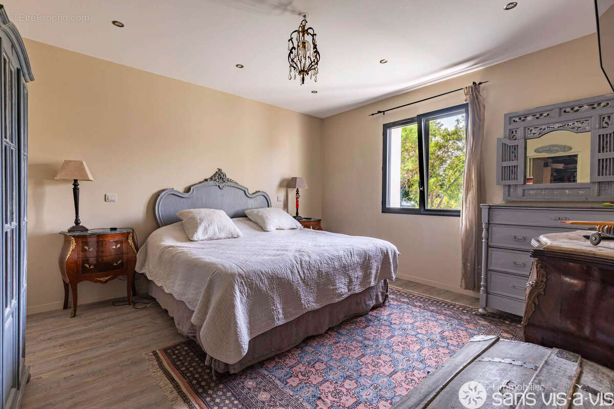 Maison à VERRIERES-LE-BUISSON