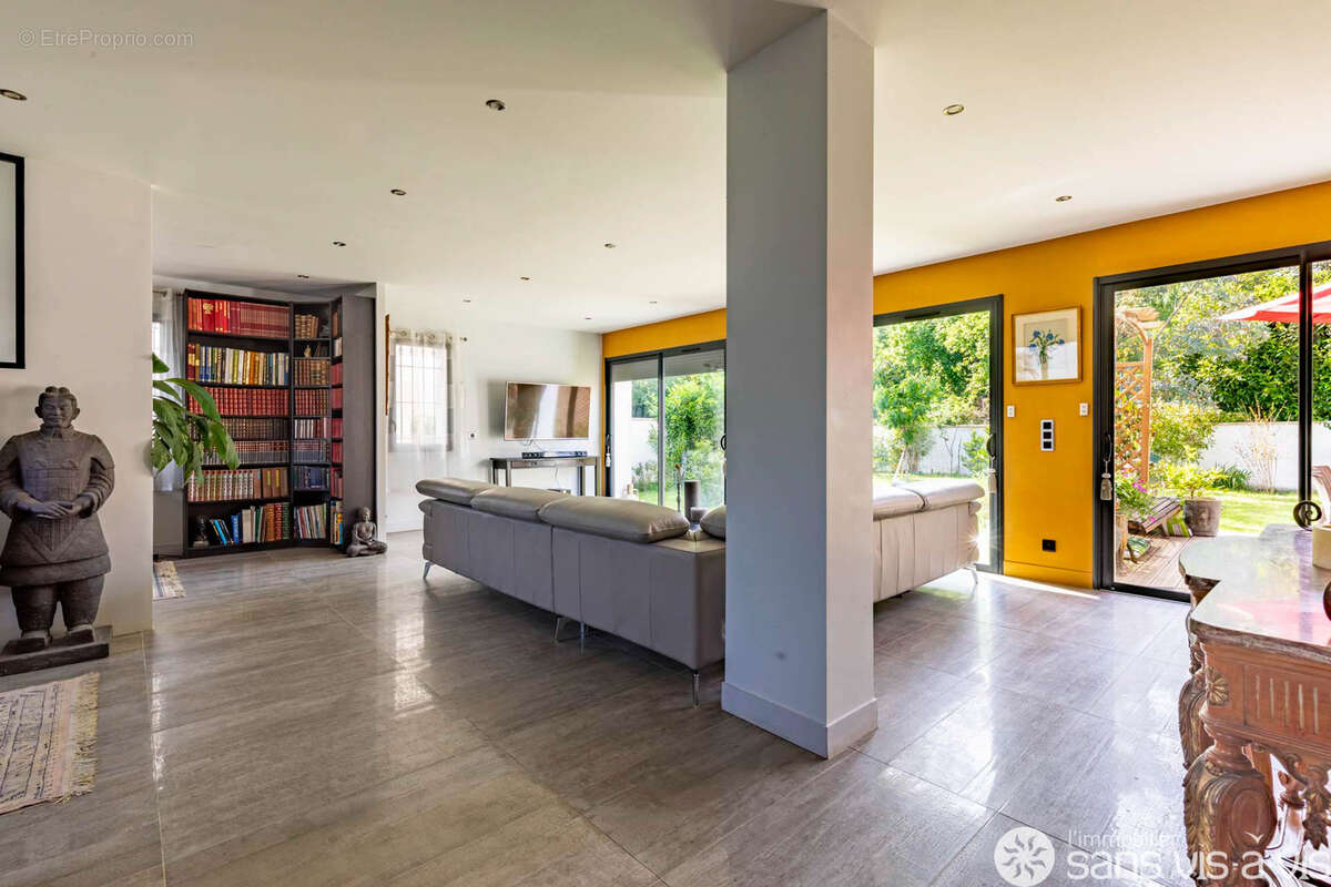 Maison à VERRIERES-LE-BUISSON