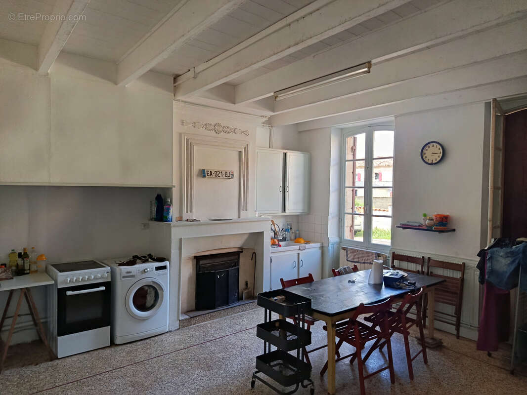 Maison à SAINT-CIERS-SUR-GIRONDE