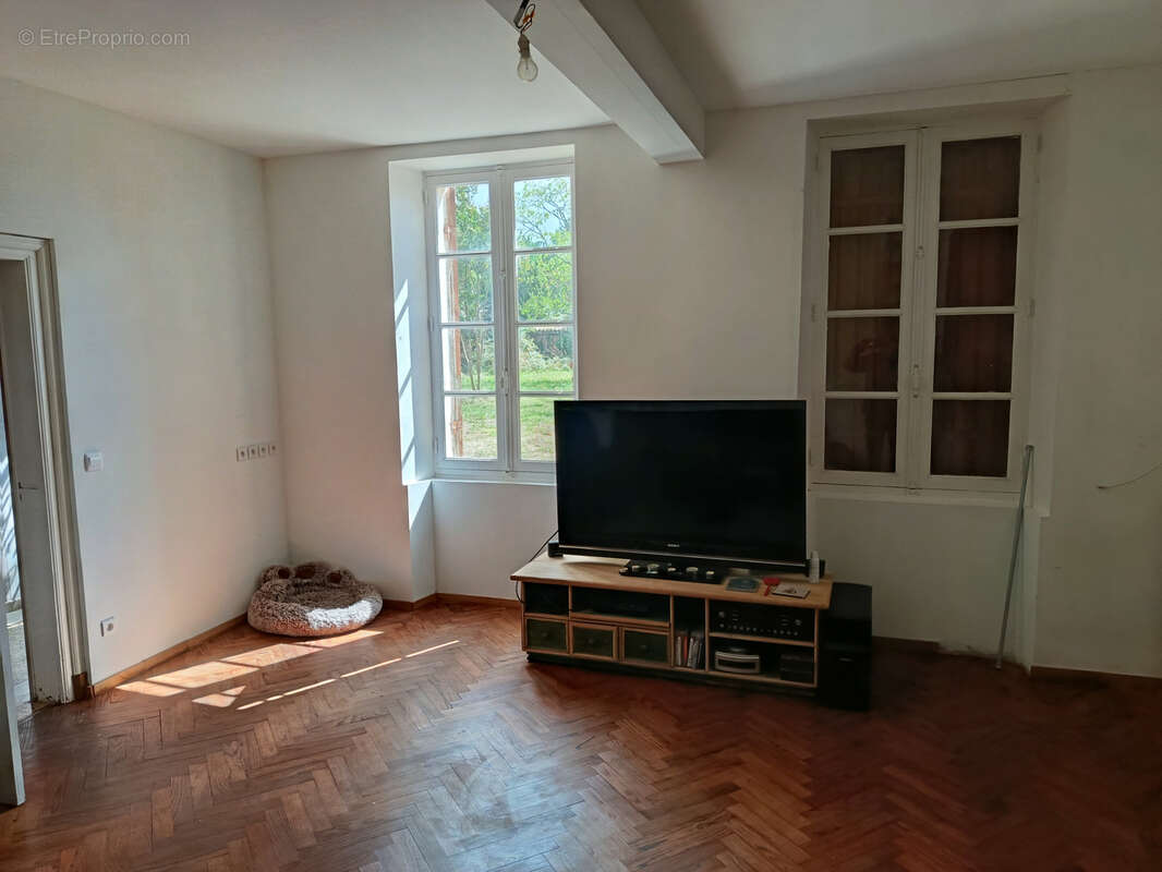 Maison à SAINT-CIERS-SUR-GIRONDE