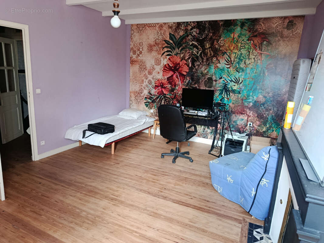 Maison à SAINT-CIERS-SUR-GIRONDE