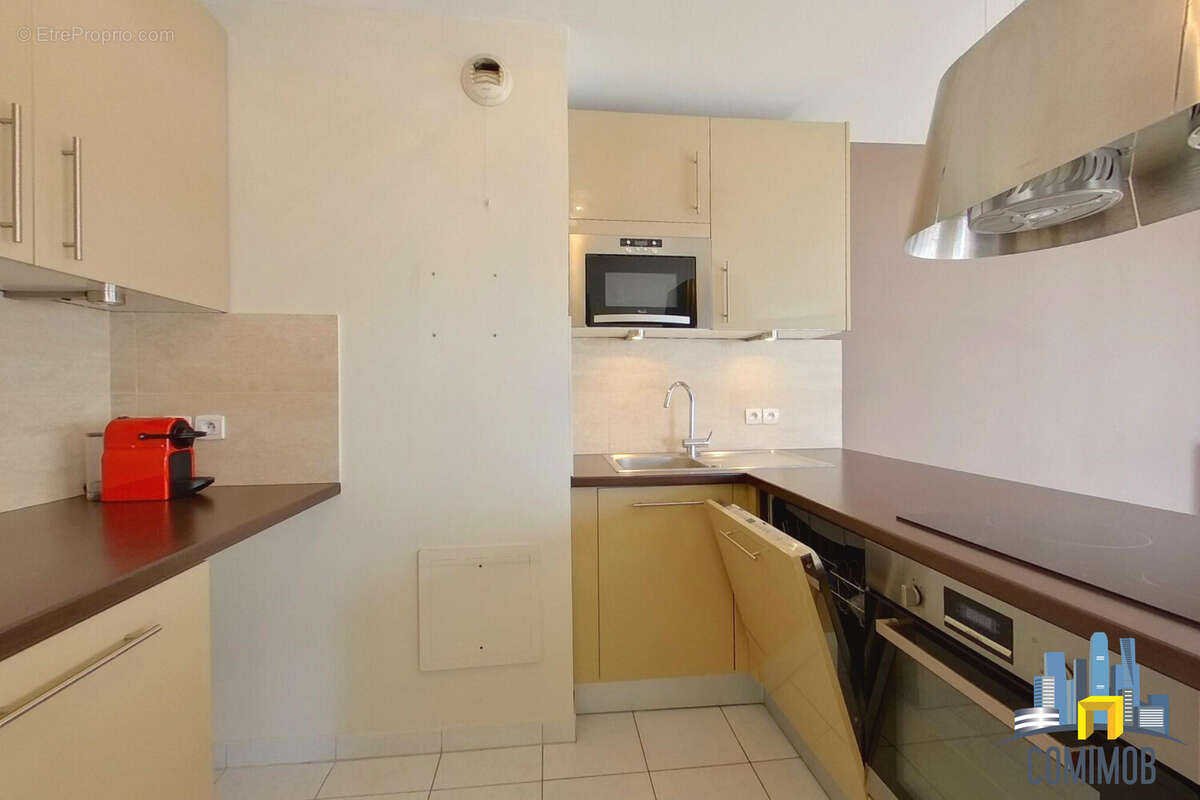 Appartement à COURBEVOIE