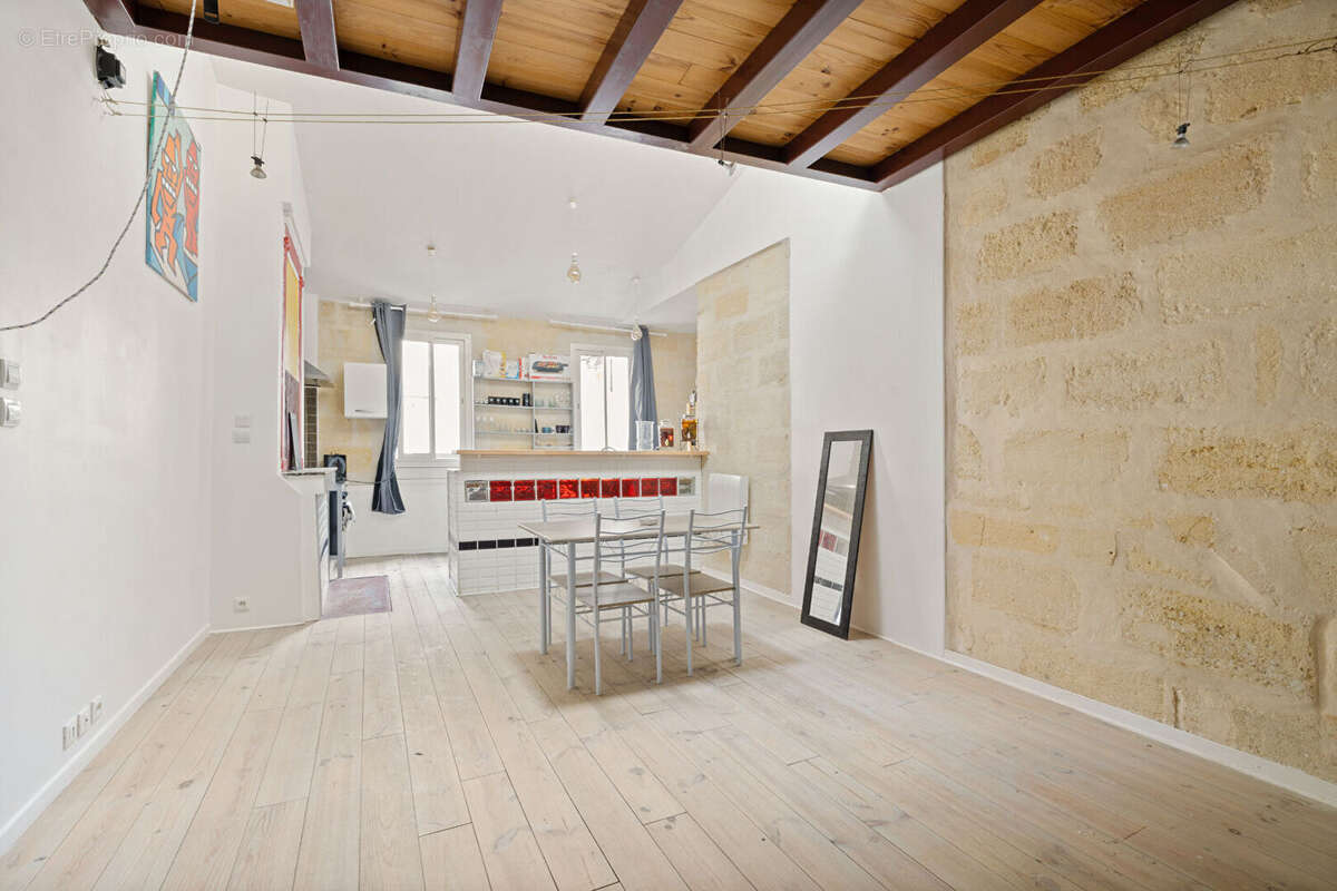 Appartement à BORDEAUX