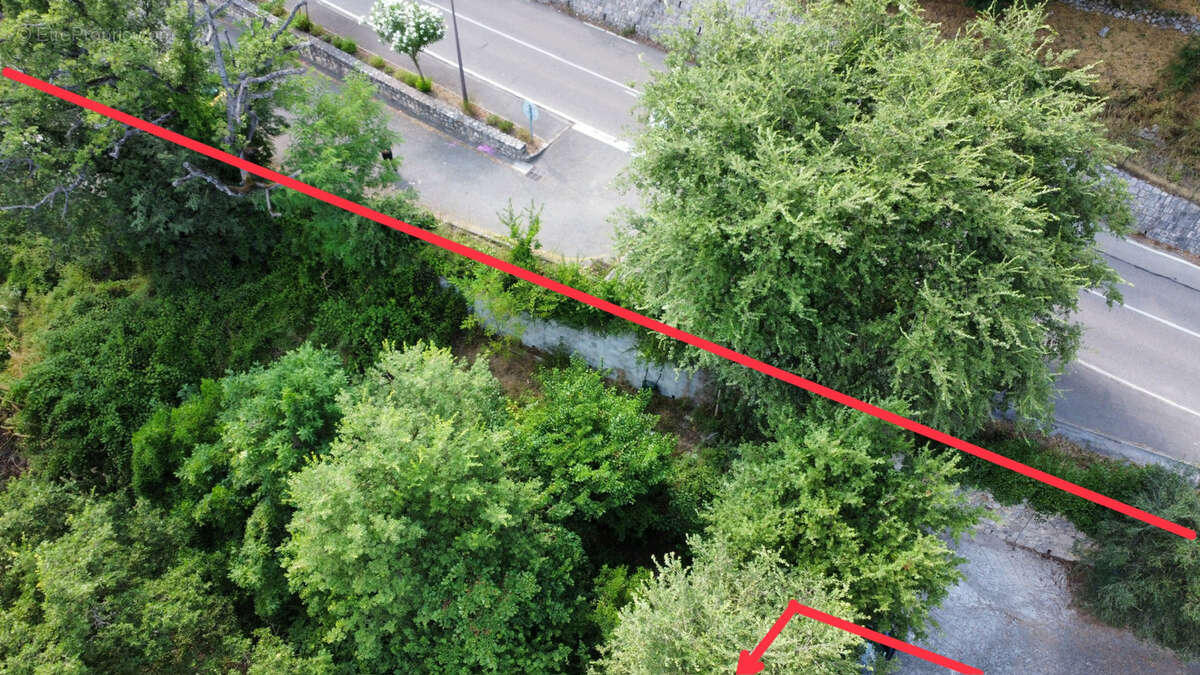 Terrain à LE BAR-SUR-LOUP