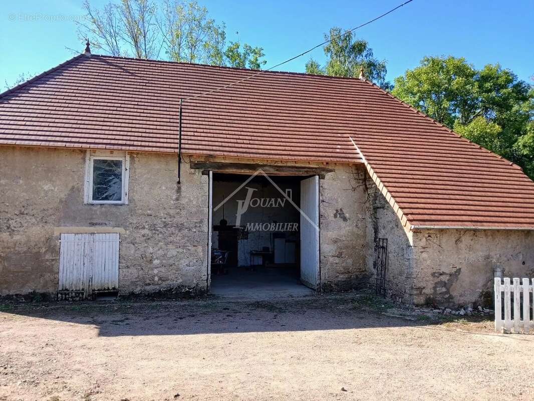 Maison à VARENNES-SUR-ALLIER