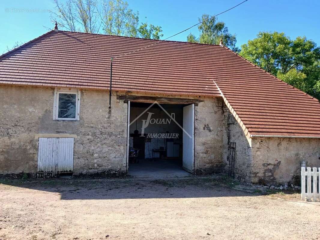 Maison à VARENNES-SUR-ALLIER