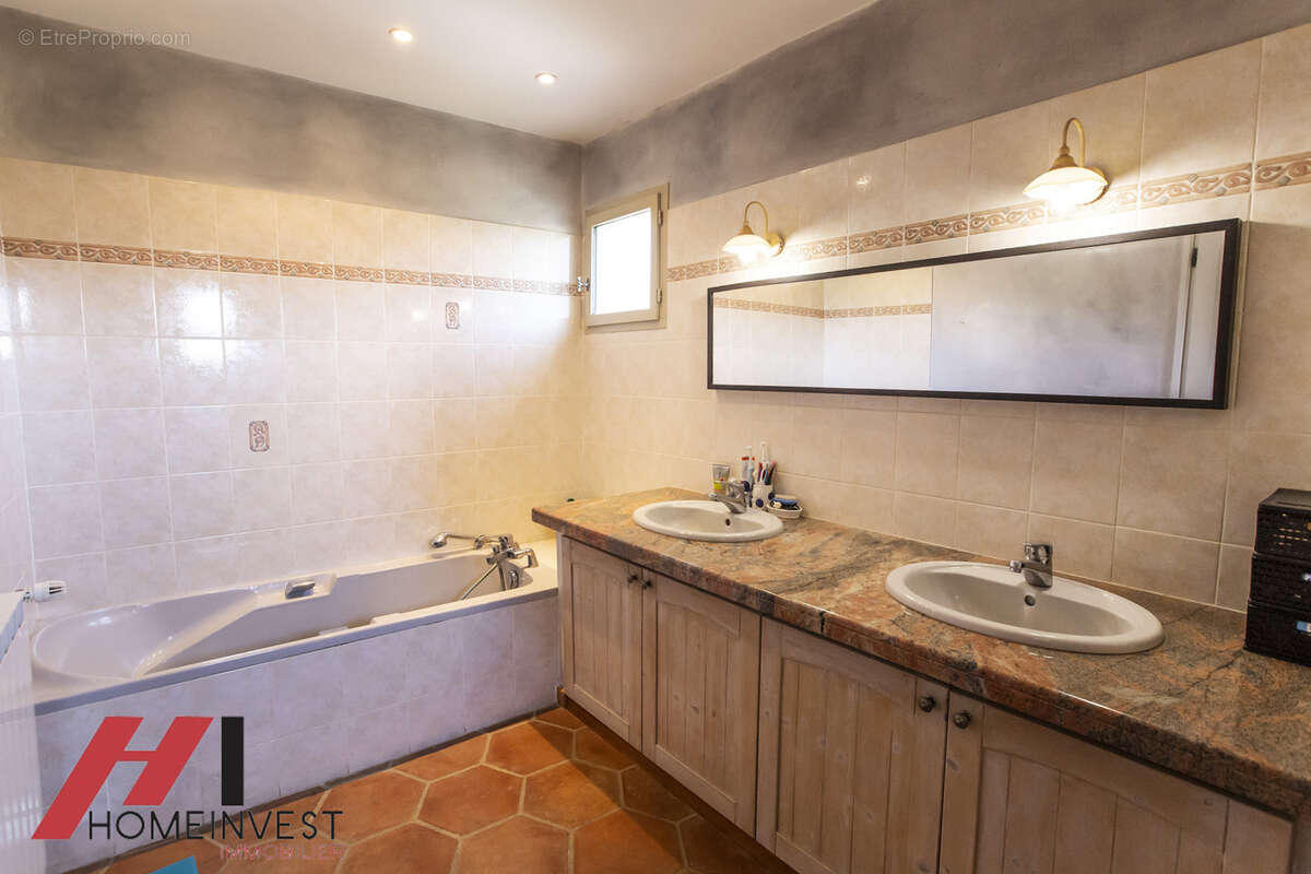 Maison à MARSEILLE-11E