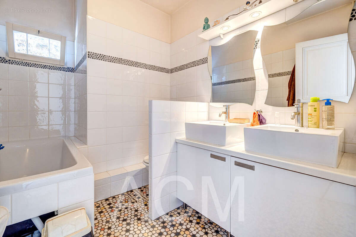 Maison à MAISONS-LAFFITTE