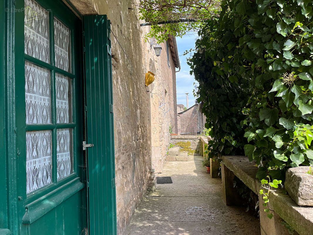 Maison à GAILLAC-D&#039;AVEYRON