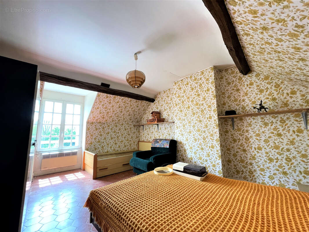 Maison à VILLENEUVE-SAINT-SALVES