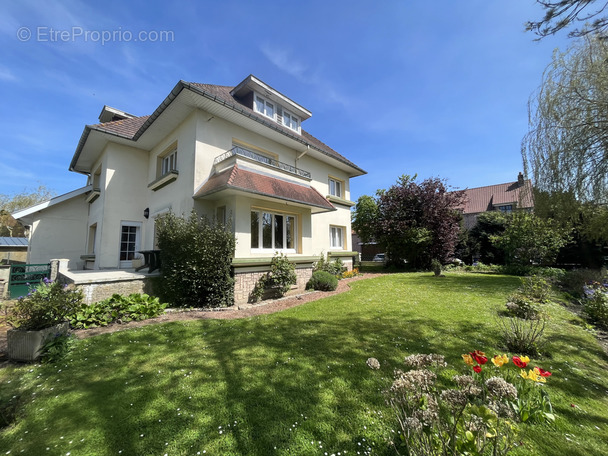 Maison à AUXI-LE-CHATEAU