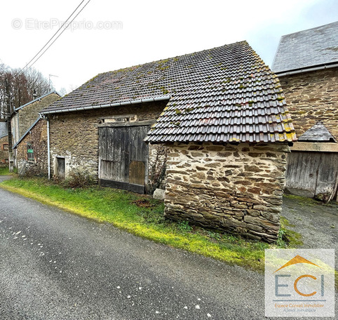 Maison à BERSAC-SUR-RIVALIER