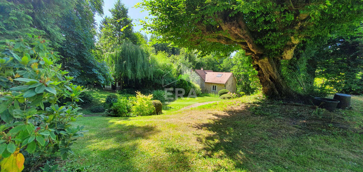 Maison à SAINT-CHERON