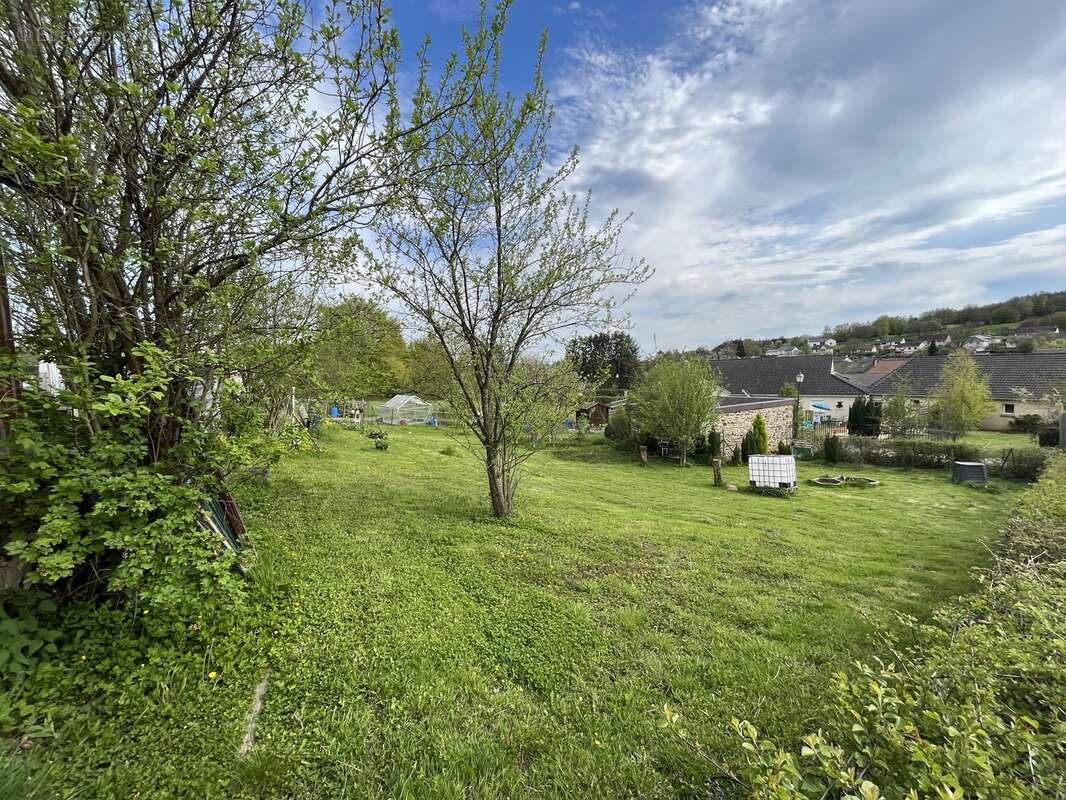 Terrain à LES MAZURES