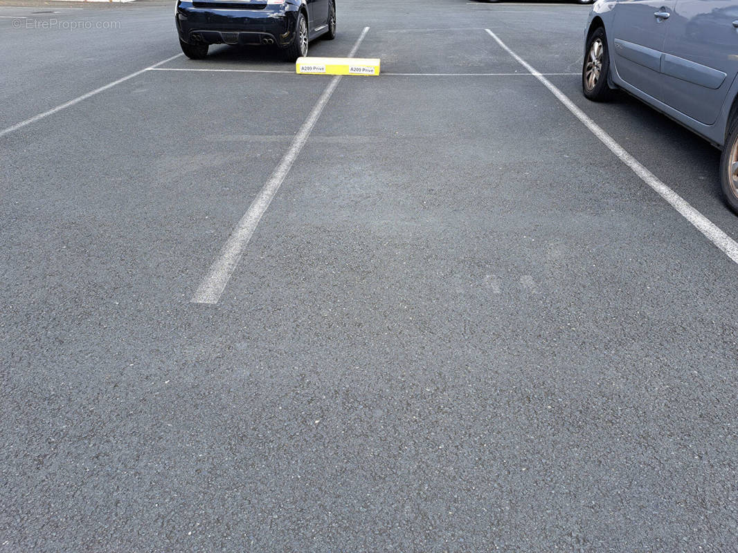 Parking à BASSUSSARRY