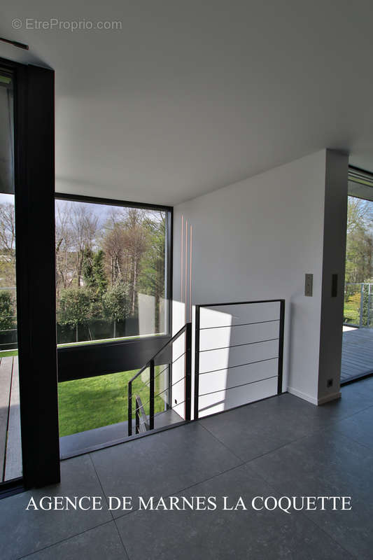 Maison a vendre  - 13 pièce(s) - 400 m2 - Surfyn