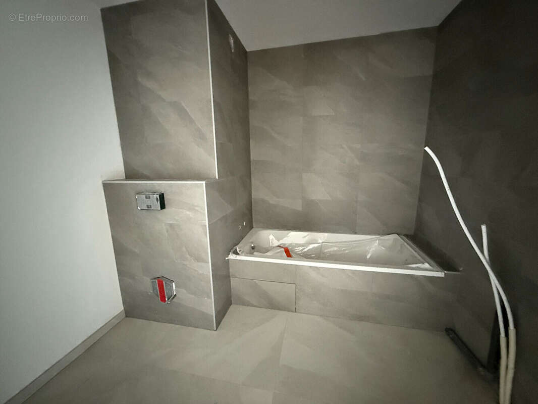 Appartement à BRENTHONNE