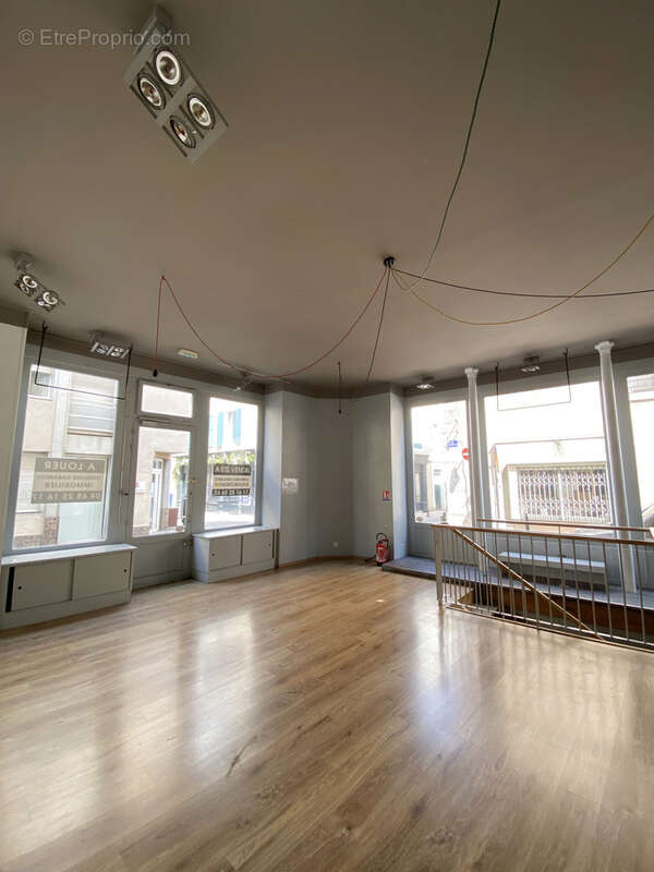 Commerce à CARCASSONNE