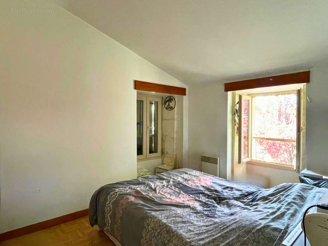 Appartement à CHATEAUBERNARD