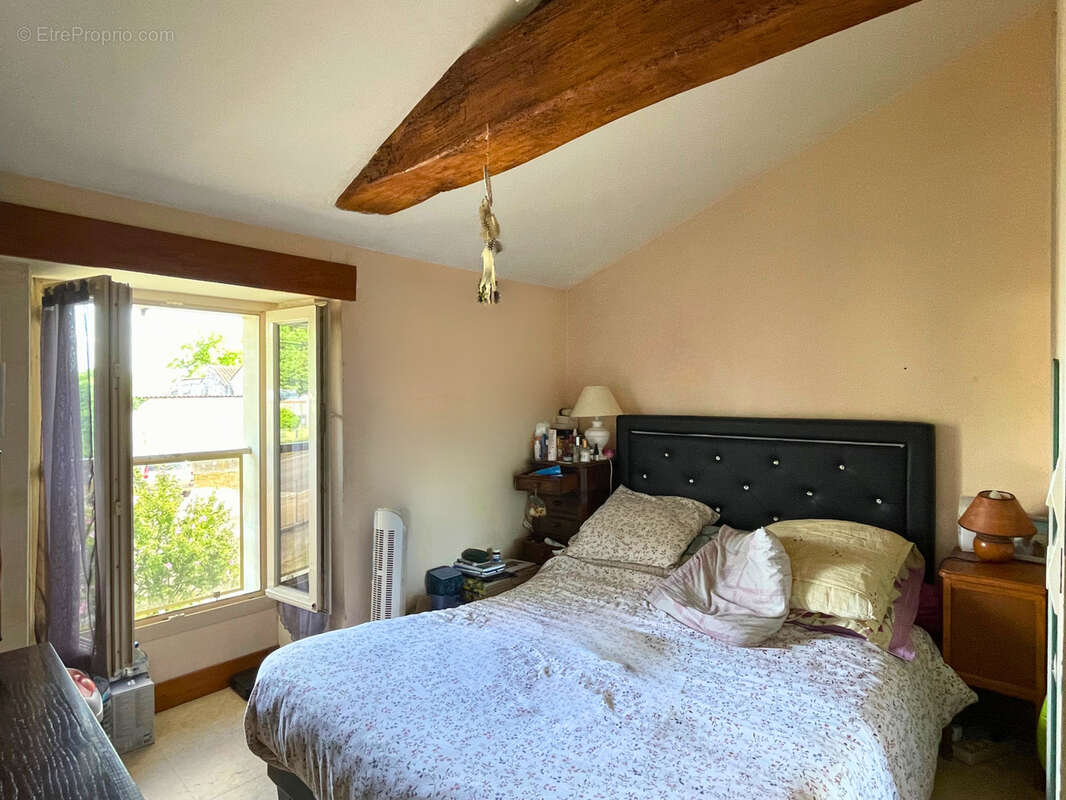 Appartement à CHATEAUBERNARD